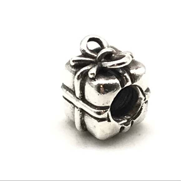 Pandora Retired Present Charm - Picture 1 of 5